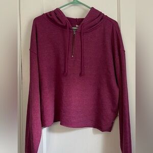 NWT- Juniors' SO® Quarter-Zip Cutoff
Fleece Hoodie, Size: XL